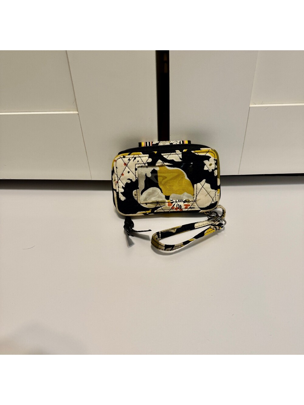 Vera Bradley Quilted Wristlet Wallet ID Holder Floral Zip Around